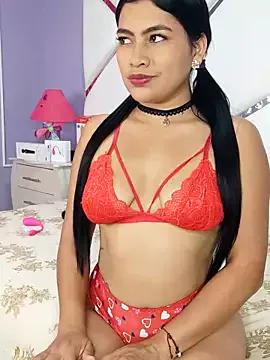 LunaaRosse from StripChat is Freechat