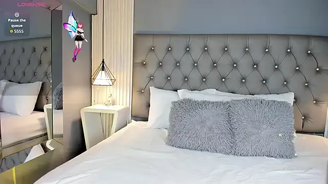 LunaBloomn — Riding dildo