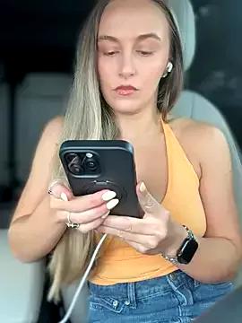 Try our girls live displays and explore the company of endless strippers, with beautiful physiques, vibrating toys and more.