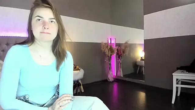 Try our girls live displays and explore the company of endless strippers, with beautiful physiques, vibrating toys and more.