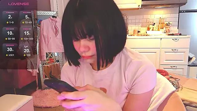 Photos of LunaMilav from StripChat is Freechat