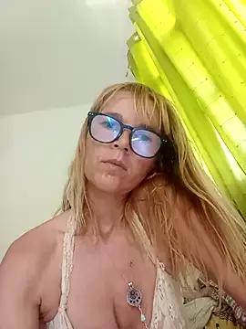 LunaNatural from StripChat is Freechat