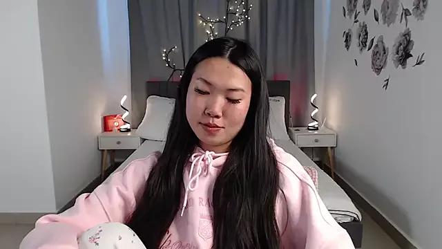 LunaPurrr from StripChat is Freechat