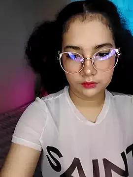 Try our girls live displays and explore the company of endless strippers, with beautiful physiques, vibrating toys and more.