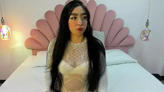 LunaRossy from StripChat is Freechat