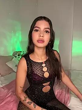 Try our girls live displays and explore the company of endless strippers, with beautiful physiques, vibrating toys and more.