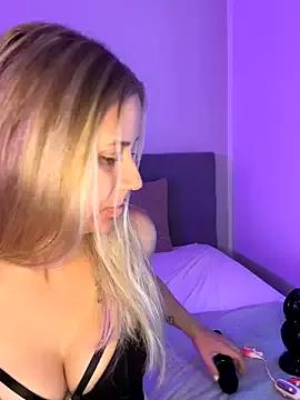 Try our girls live displays and explore the company of endless strippers, with beautiful physiques, vibrating toys and more.
