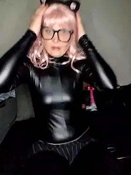 LunaXshade from StripChat is Freechat