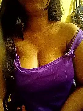 Lusty-radhika from StripChat is Freechat