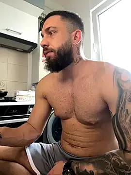 LustyMike_ from StripChat is Freechat