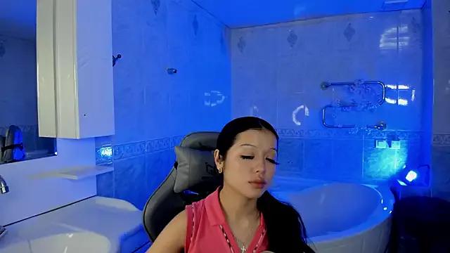 Try our girls live displays and explore the company of endless strippers, with beautiful physiques, vibrating toys and more.