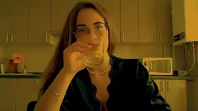 Try our girls live displays and explore the company of endless strippers, with beautiful physiques, vibrating toys and more.