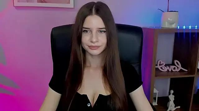 LuxMaya from StripChat is Freechat