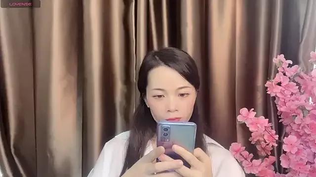 Try our girls live displays and explore the company of endless strippers, with beautiful physiques, vibrating toys and more.