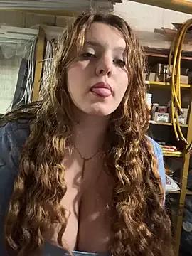 Try our girls live displays and explore the company of endless strippers, with beautiful physiques, vibrating toys and more.