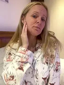 Try our girls live displays and explore the company of endless strippers, with beautiful physiques, vibrating toys and more.