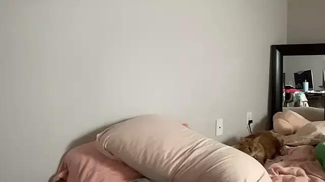 Photos of maddiliz from StripChat is Freechat