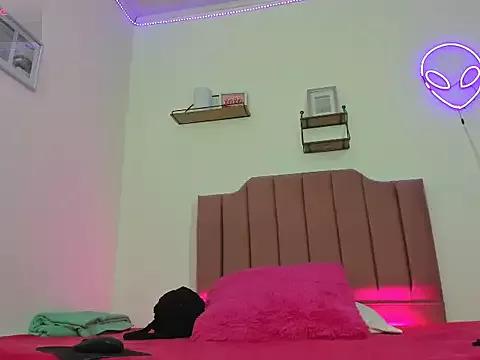 Maddy_amatista from StripChat is Freechat