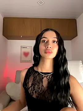 Avatar of maddy_bronw_