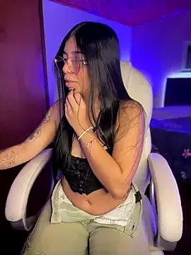 Maddy_Piink from StripChat is Freechat