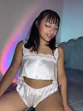 Try our girls live displays and explore the company of endless strippers, with beautiful physiques, vibrating toys and more.