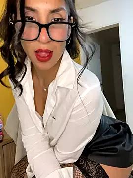 Try our girls live displays and explore the company of endless strippers, with beautiful physiques, vibrating toys and more.