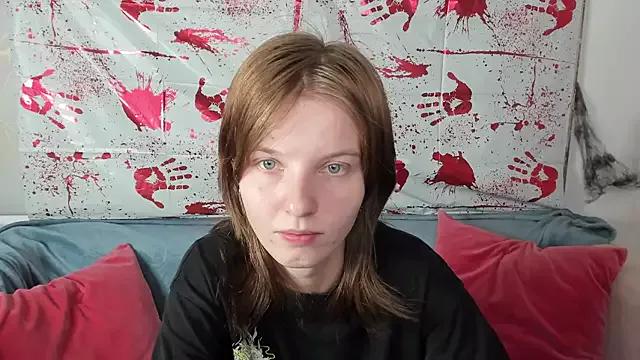 Madelaineses from StripChat is Freechat