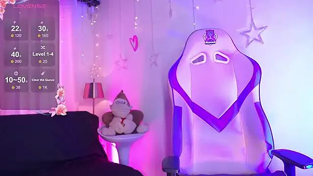Try our girls live displays and explore the company of endless strippers, with beautiful physiques, vibrating toys and more.