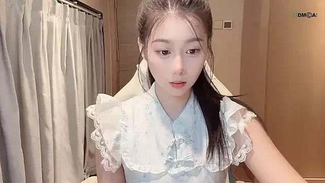 Try our girls live displays and explore the company of endless strippers, with beautiful physiques, vibrating toys and more.