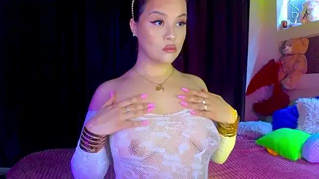 Try our girls live displays and explore the company of endless strippers, with beautiful physiques, vibrating toys and more.