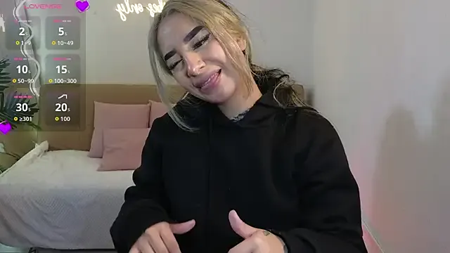 Malory_tay1 — DILDO GLASS IN MY ASS