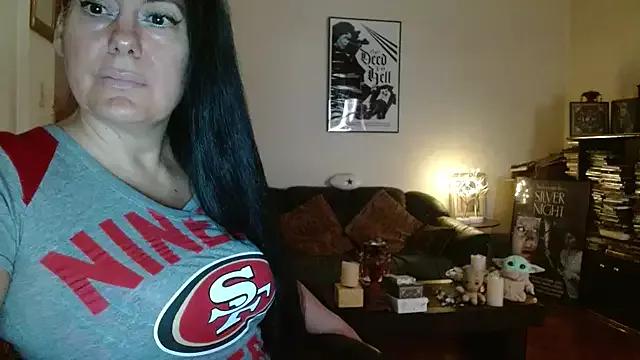 mandaloriangirls from StripChat is Freechat