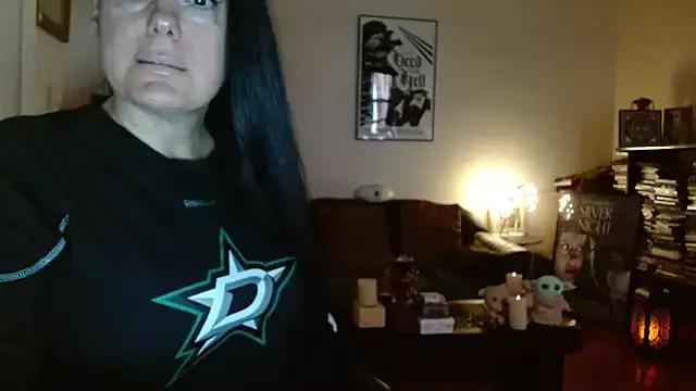 Try our girls live displays and explore the company of endless strippers, with beautiful physiques, vibrating toys and more.