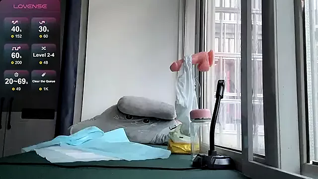 Maneki-nekoo on StripChat