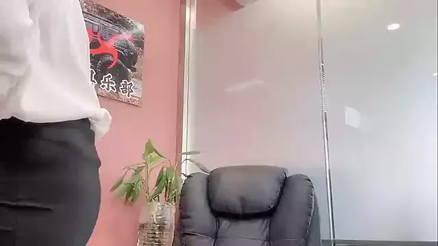 Maneki-nekoo on StripChat