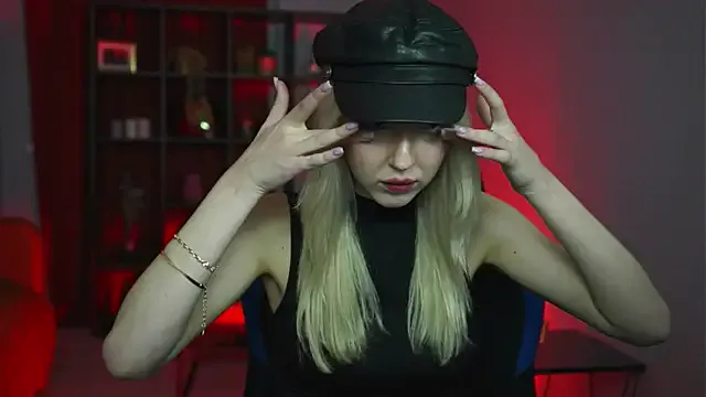 MaoqiBeverly's avatar