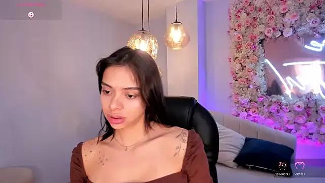 MaraRicci from StripChat is Freechat