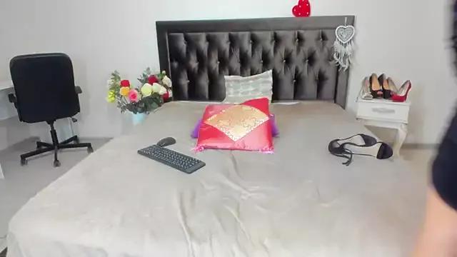 MarciaColins from StripChat is Freechat