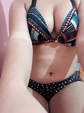 Try our girls live displays and explore the company of endless strippers, with beautiful physiques, vibrating toys and more.