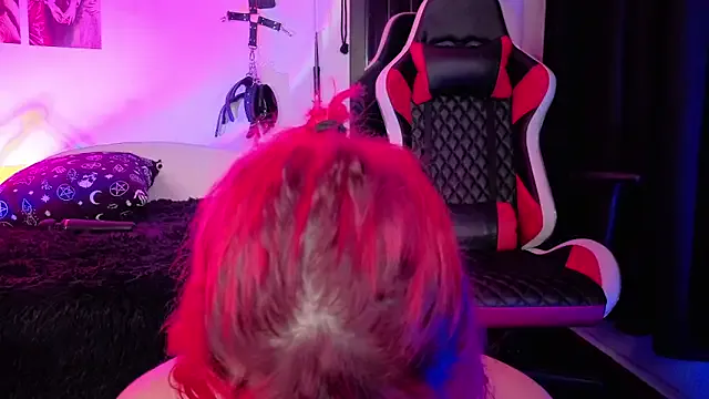 Mariana_velezz — Show boobs + spit + clamp nipples