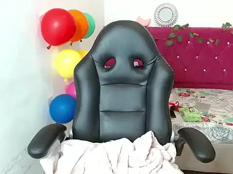 MarianaVarela from StripChat is Freechat