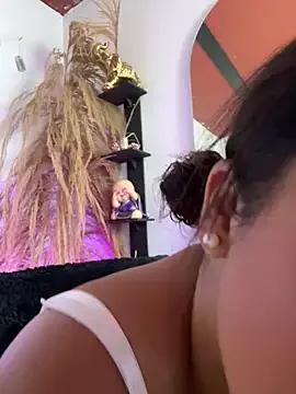 MarianaZapataa from StripChat is Freechat