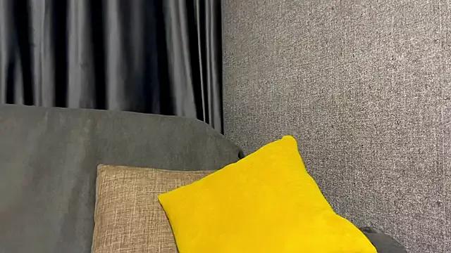 MariaValverdeee from StripChat is Freechat