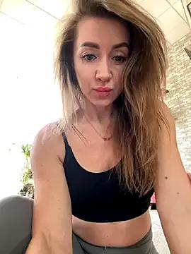 Try our girls live displays and explore the company of endless strippers, with beautiful physiques, vibrating toys and more.