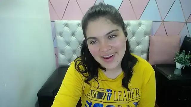 Try our girls live displays and explore the company of endless strippers, with beautiful physiques, vibrating toys and more.