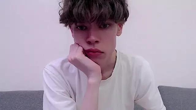 markspaws from StripChat is Freechat