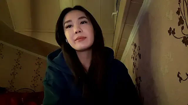 marry_dreams — bite lips