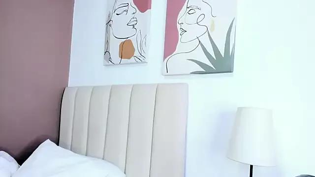 Try our girls live displays and explore the company of endless strippers, with beautiful physiques, vibrating toys and more.