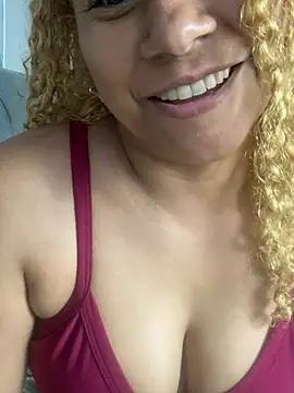 Try our girls live displays and explore the company of endless strippers, with beautiful physiques, vibrating toys and more.