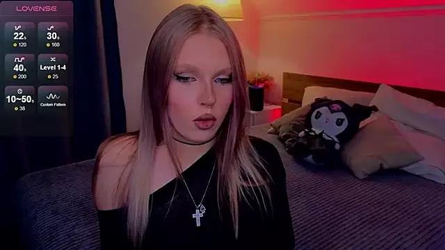 Maryan_a from StripChat is Freechat